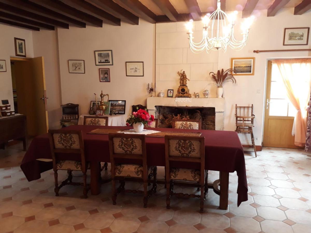 La Levriere Bed & Breakfast Nouans-les-Fontaines ภายนอก รูปภาพ